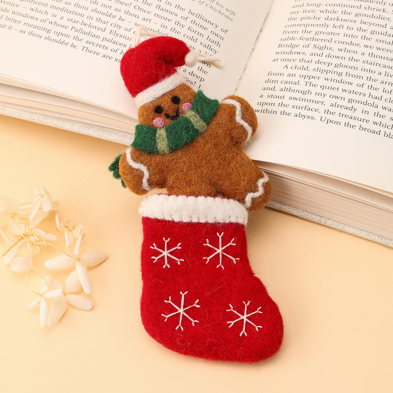 Christmas wool felt pendants, gingerbread man handmade doll pendants, bag pendants, three-dimensional pendants, factory direct sales Specification image