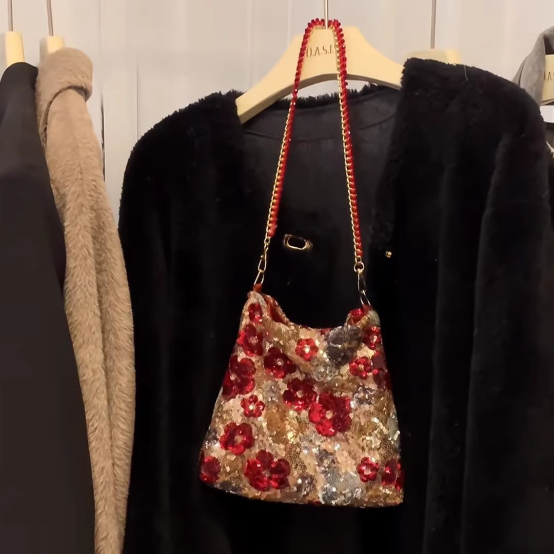 Cross-border niche high-end red sequined flower hand-held armpit bag, atmosphere banquet single-shoulder crossbody bag, women's bag, handbag, hand-held bag, fringed women's bag, handbag, sequined bag details Picture
