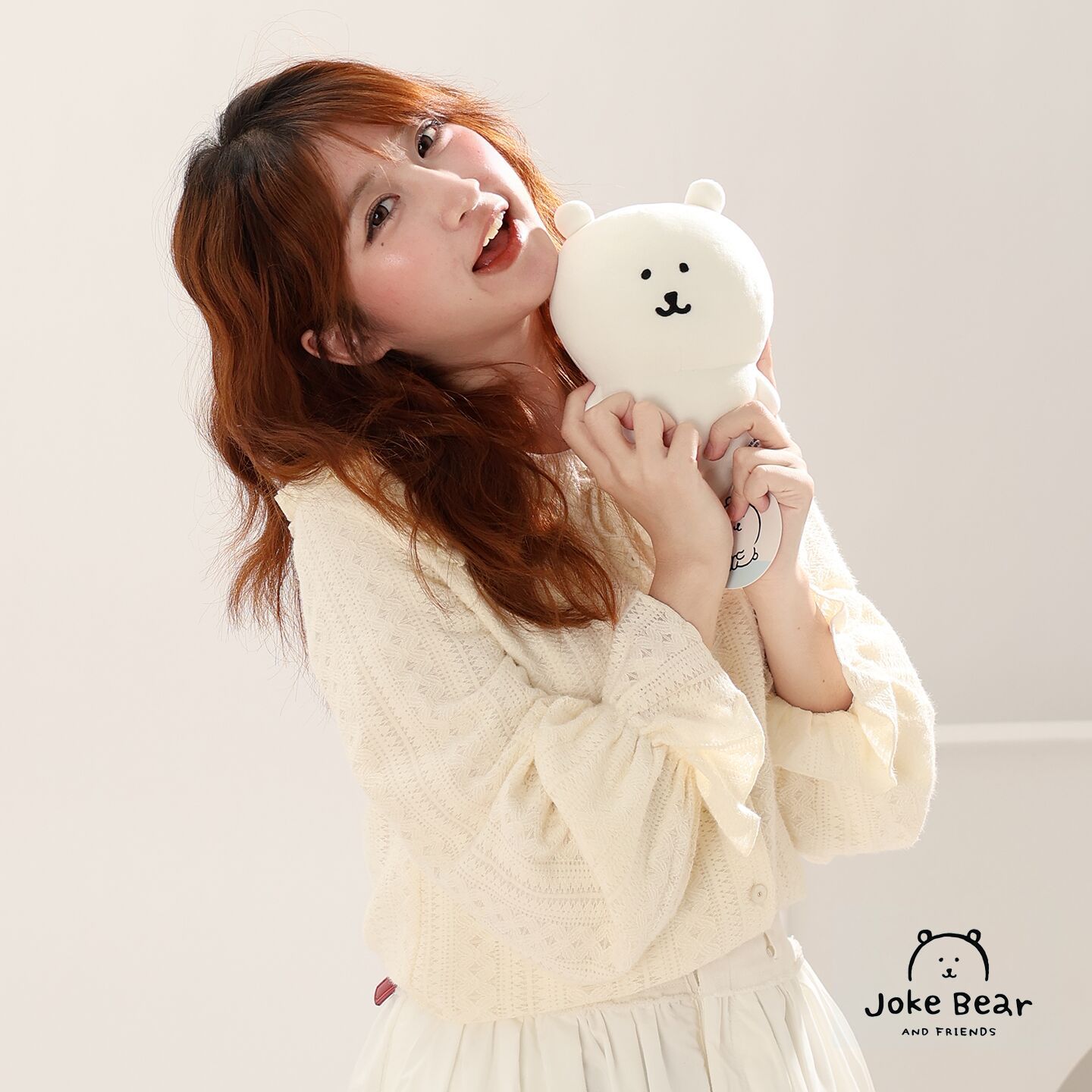 Custom-made white plush bear trendy dolls, plush toys, cute toys Application Scenario