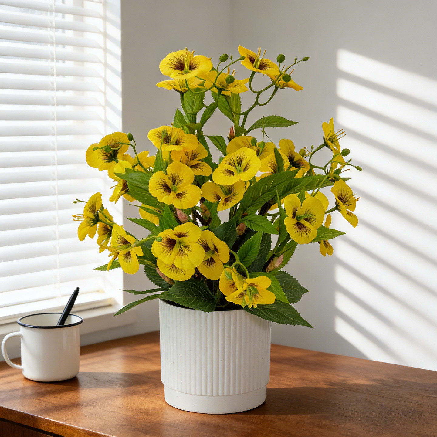 Artificial flowers such as pansies, butterfly flowers and cat face flowers are beautiful and easy to maintain for home living room desktop decoration Application Scenario