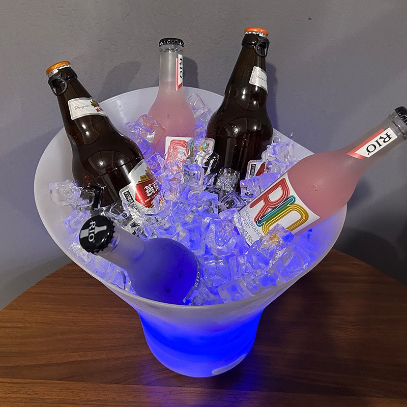 Cross-border Bluetooth illuminated ice bucket, 7-liter subwoofer, wine bucket, LED light, small speaker, camping ice bucket, factory direct sales