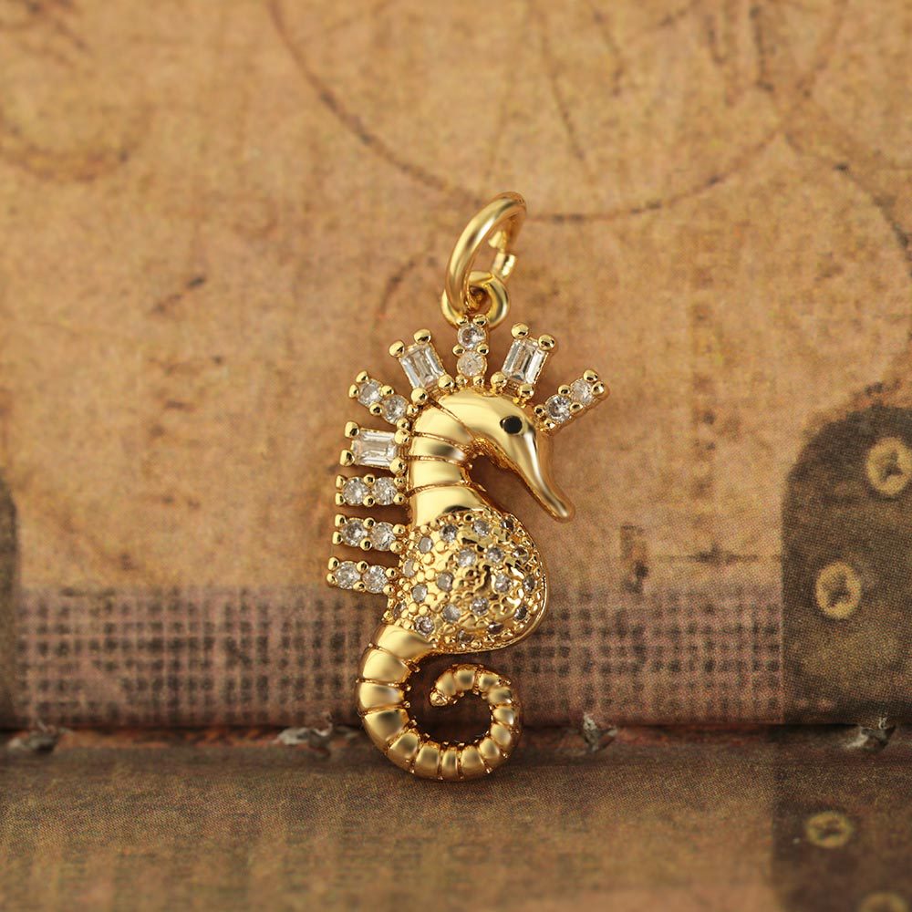 Hot-selling, versatile and fashionable two-color seahorse pendant necklace with gold plating and full diamonds available for wholesale Application Scenario