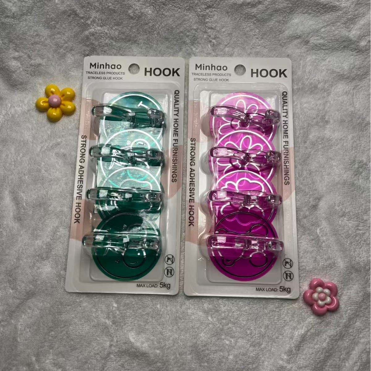 Light luxury round gold-embossed film coat and hat hook, seamless hook, no need for drilling, bathroom, wall, door and back adhesive hook details Picture