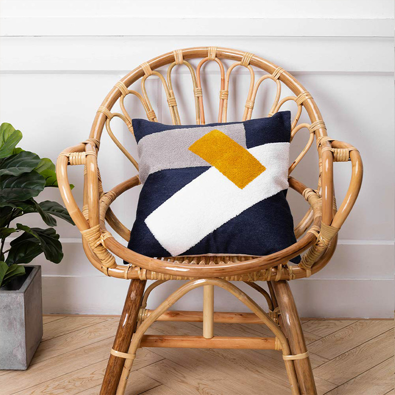 Custom-made linen printed patterns with logos, towel embroidery, patch embroidery, cushions, and simple car-mounted pillowcases Application Scenario