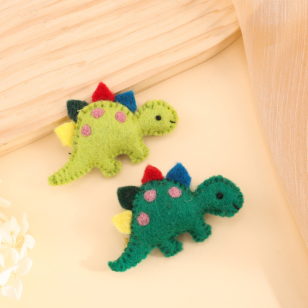 恐龙纯手工羊毛毡胸针 小众立体玩偶胸饰 尼泊尔小众胸饰厂家批发