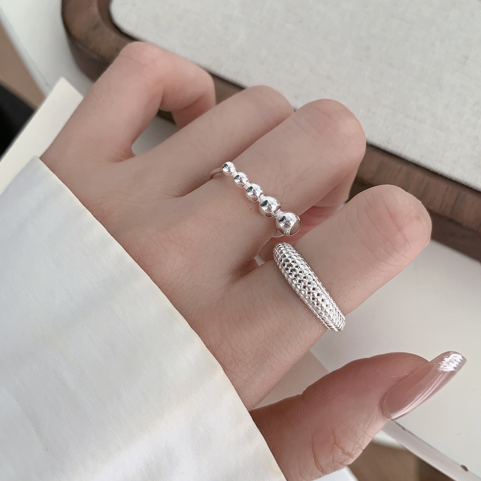 Korean version S925 sterling silver 11.20ins niche design sense round bead ring, Korean fashionable INS style texture ring, adjustable