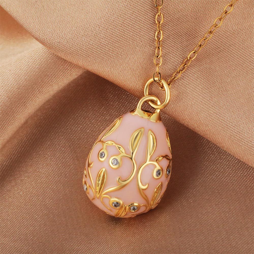 New cross-border personalized painted oil drip geometric creative pendant, high color retention copper-plated jewelry, elegant and versatile necklace Application Scenario