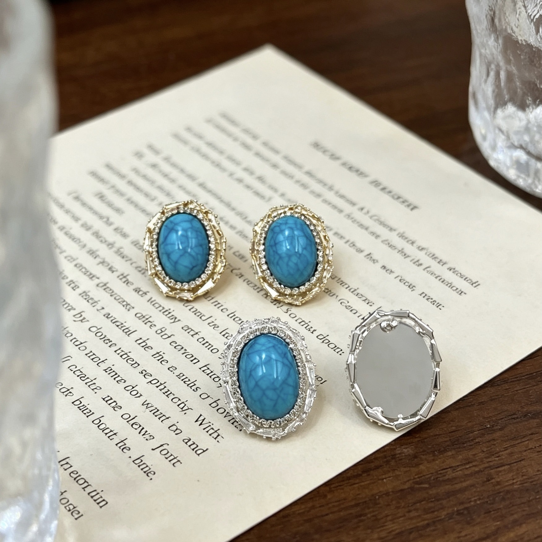 Oval earrings with zircon earrings in gold and silver, retro court-style earrings, ethnic style women's earrings details Picture