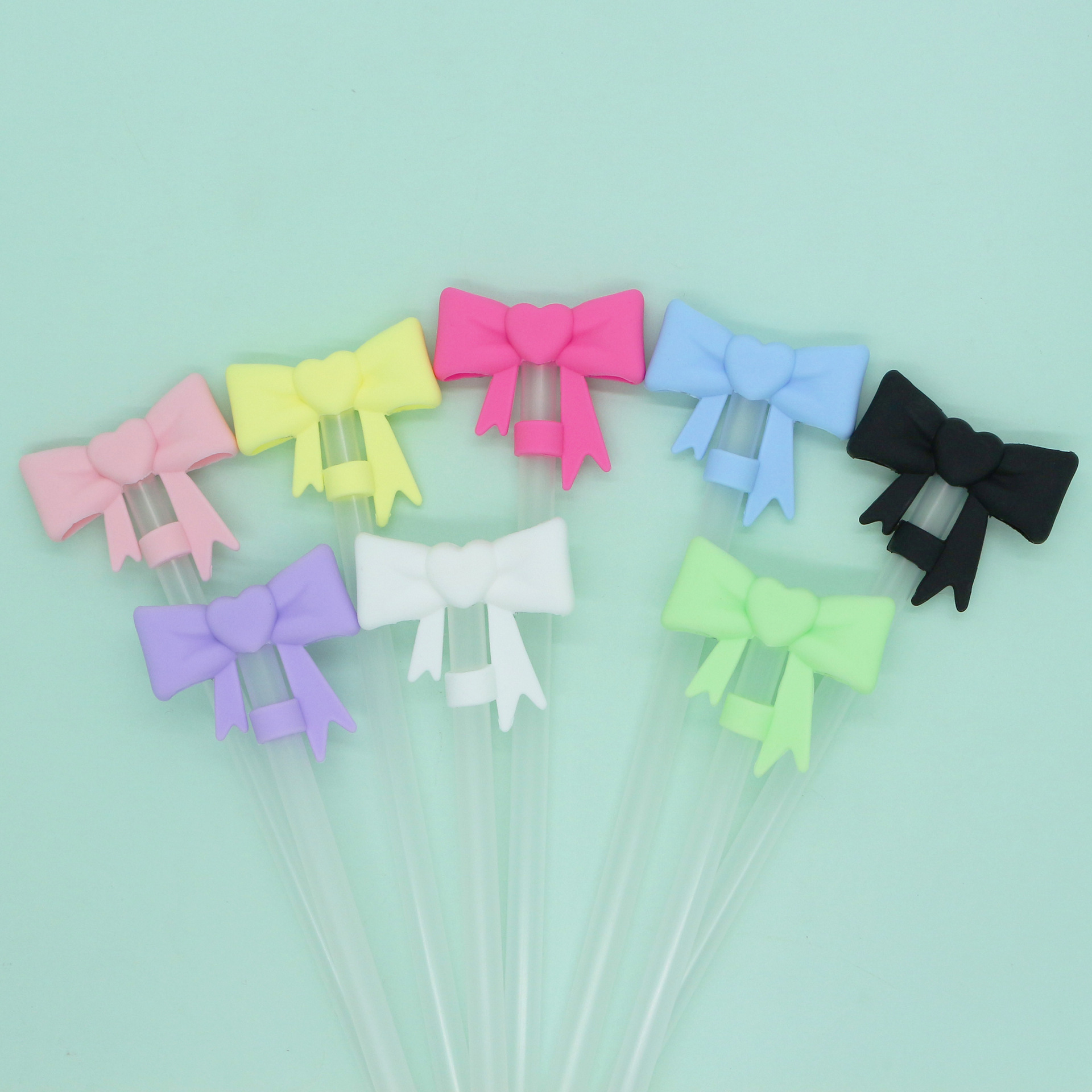 Cross-border in-stock heart-shaped bow straw caps, silicone straw covers, stanley water cups, 10mm straw LIDS wholesale Application Scenario