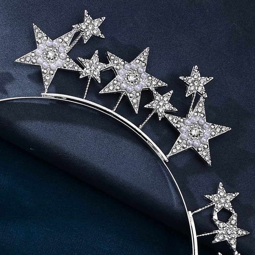 European and American party zinc alloy water diamond star headband, diamond five-pointed star, festival celebration hair accessory, crown fashionable headwear Application Scenario