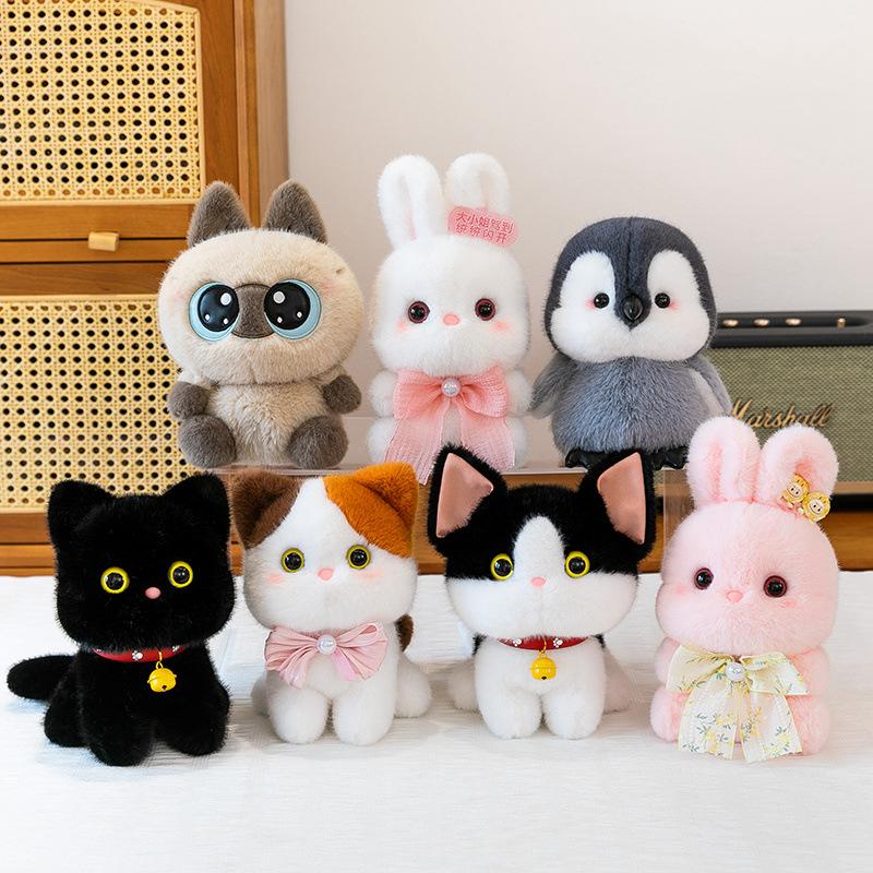 Scented table with small dolls, animal plush toys, toy dolls, computer decorative items, cats, rabbits and penguins Scented table with small dolls, animal plush toys, toy dolls, computer decorative items, cats, rabbits and penguins