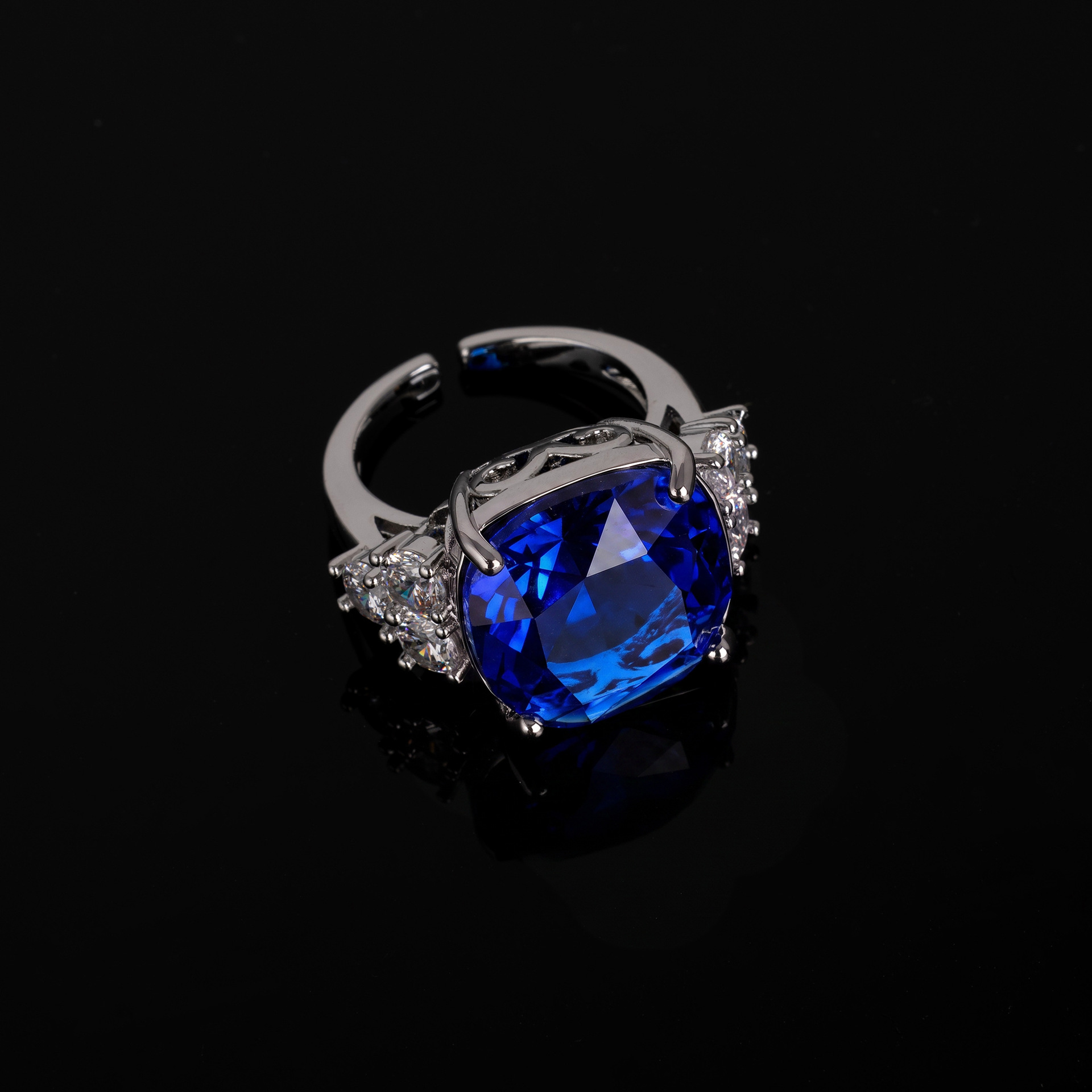 Xiaoyin venta caliente caibao flor de hielo corte pequeño cubo de azúcar anillo super flash zirconia plateado anillo de oro real en vivo una pieza de reemplazo de cabello LYJZ9048 getisa joyería de moda joyería de banquete vestido accesorios para mujeres Specification image