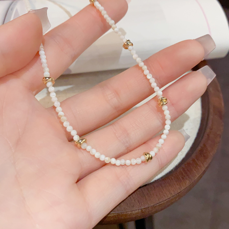 French retro, light luxury, niche design sense rice bead necklace, high-end and gentle, versatile matching accessory collarbone chain wholesale Specification image