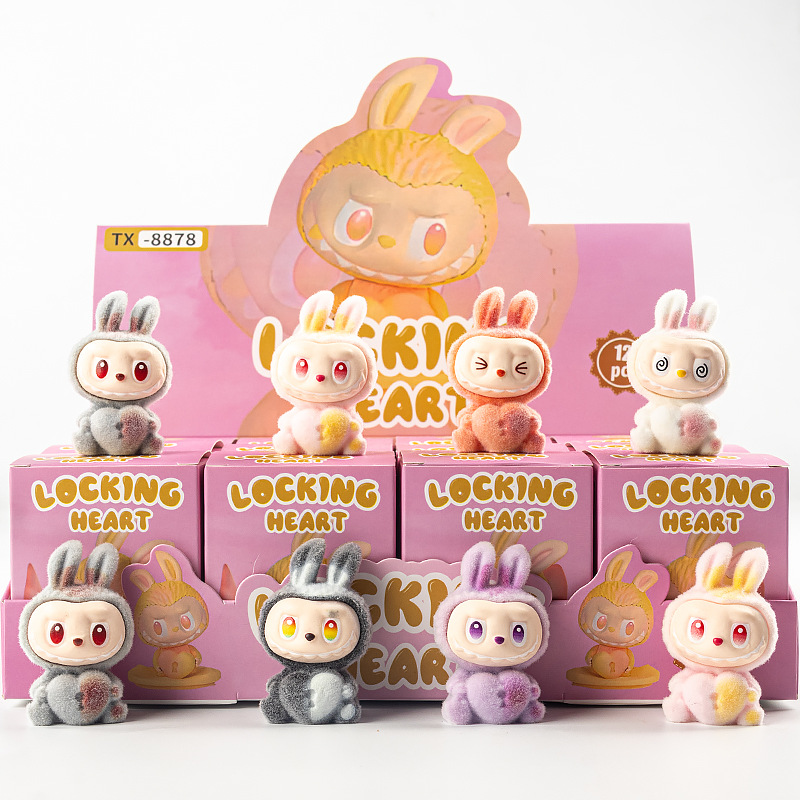 Flocked trendy toys, star people figurines, children's toys wholesale, figurines, street vending, blind bags and blind boxes Specification image