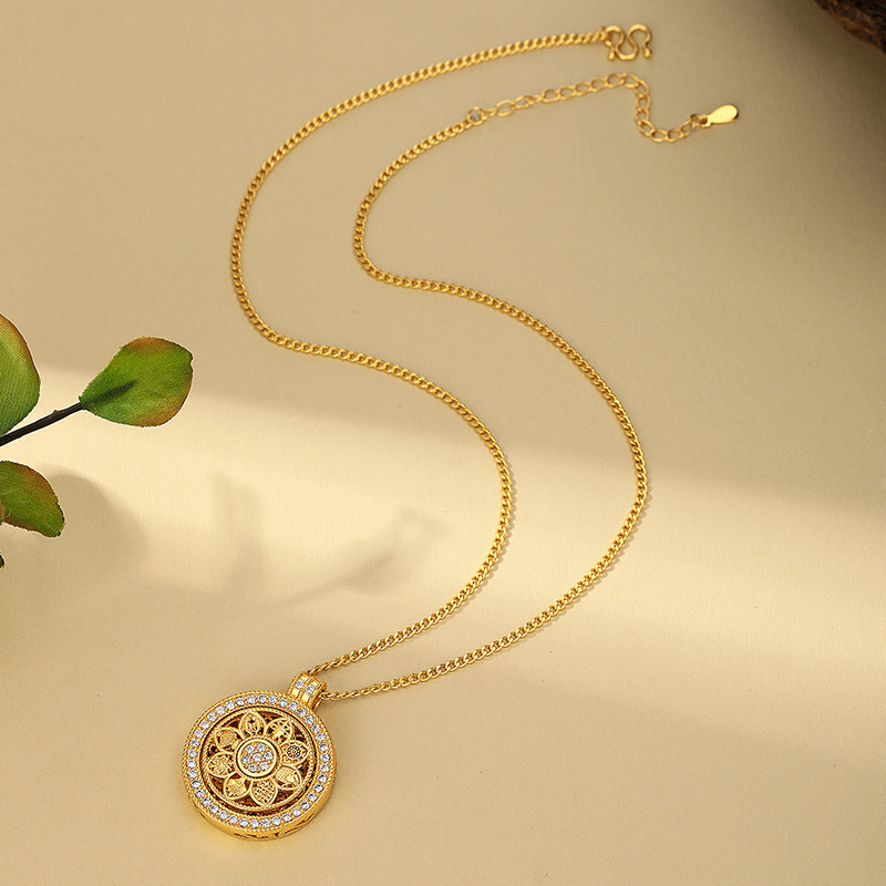 Ancient-style sand gold compass, diamond-encrusted eight-treasure necklace, female pendant, Chopin collarbone chain, beaded rose gold Specification drawing
