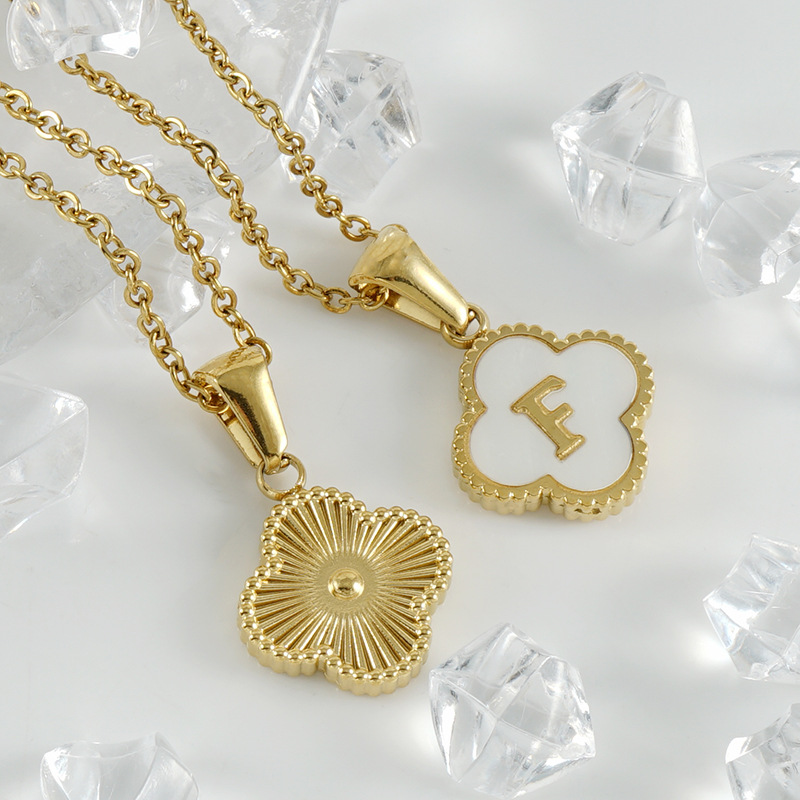 New four-leaf clover pendant stainless steel 18K gold necklace, InS-style European and American simple shell letter collarbone chain necklace Application Scenario