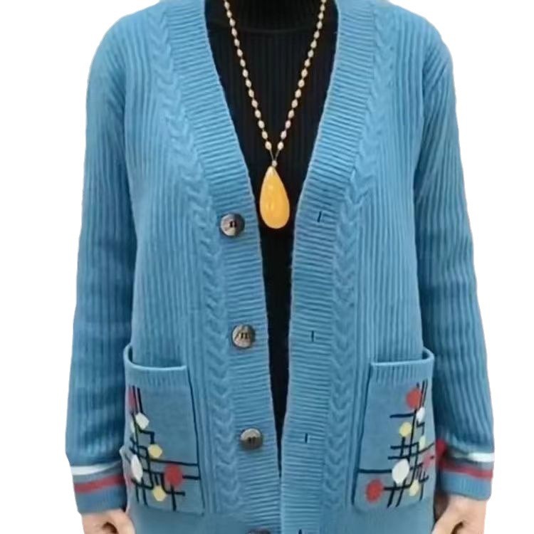 A loose knitted cardigan for middle-aged and elderly people in spring and autumn, paired with a new double-pocket jacket from 2024, is a fashionable and youthful women's wear Item Picture