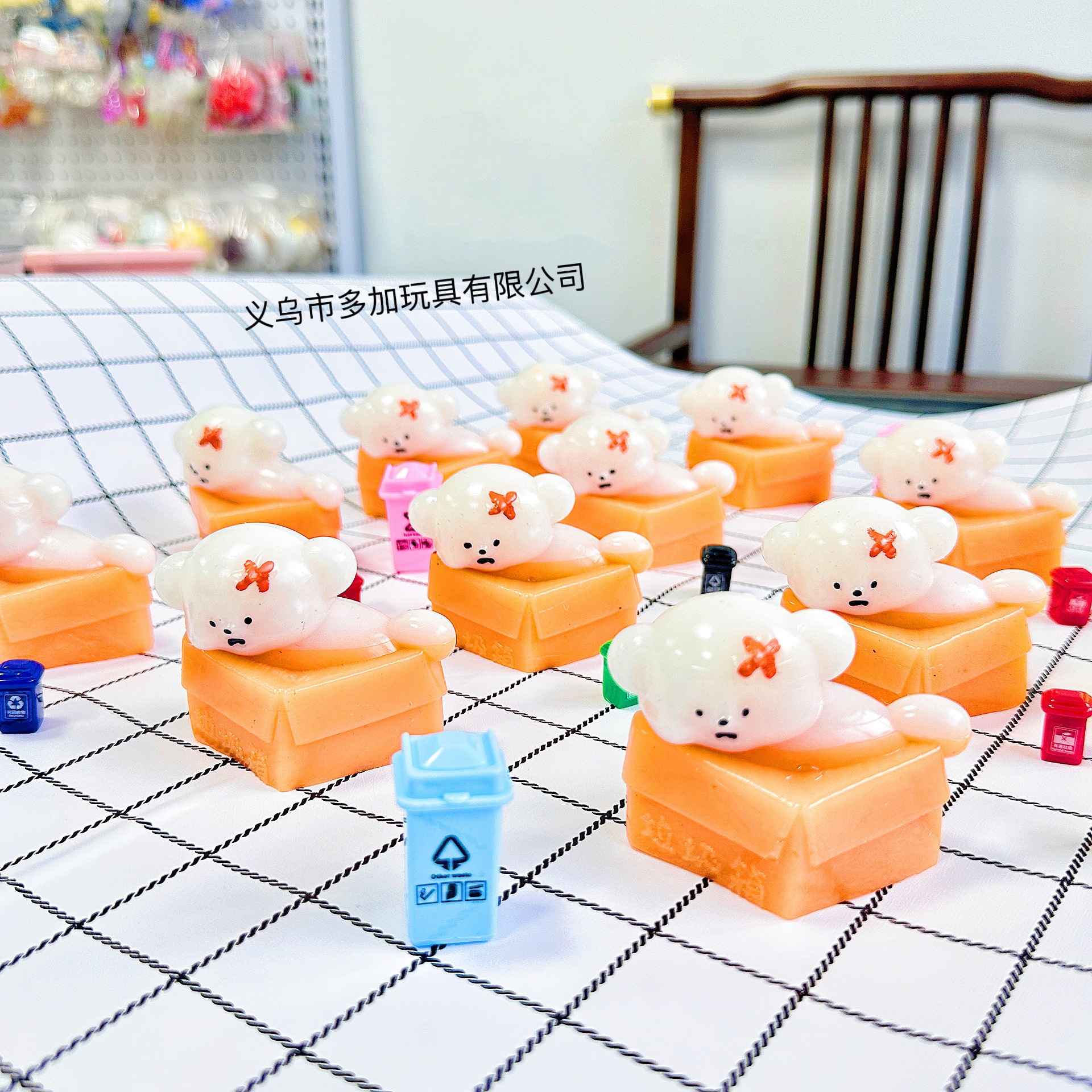 Trash can puppy Kneading Fun Butter Bear Gold Coin Dog Blind Bag Kneading Stress-relieving toys Children's small gifts Specification image