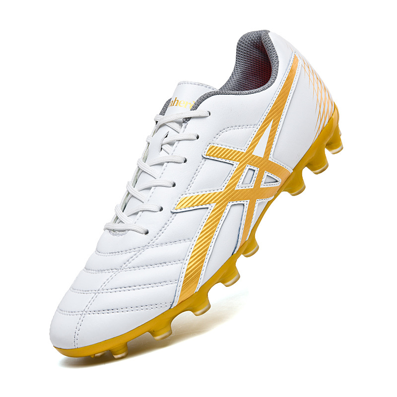 New cross-border football shoes: low-top, crushed nail artificial turf, long nail leather foot, men's and women's competition, student training football shoes Item Picture