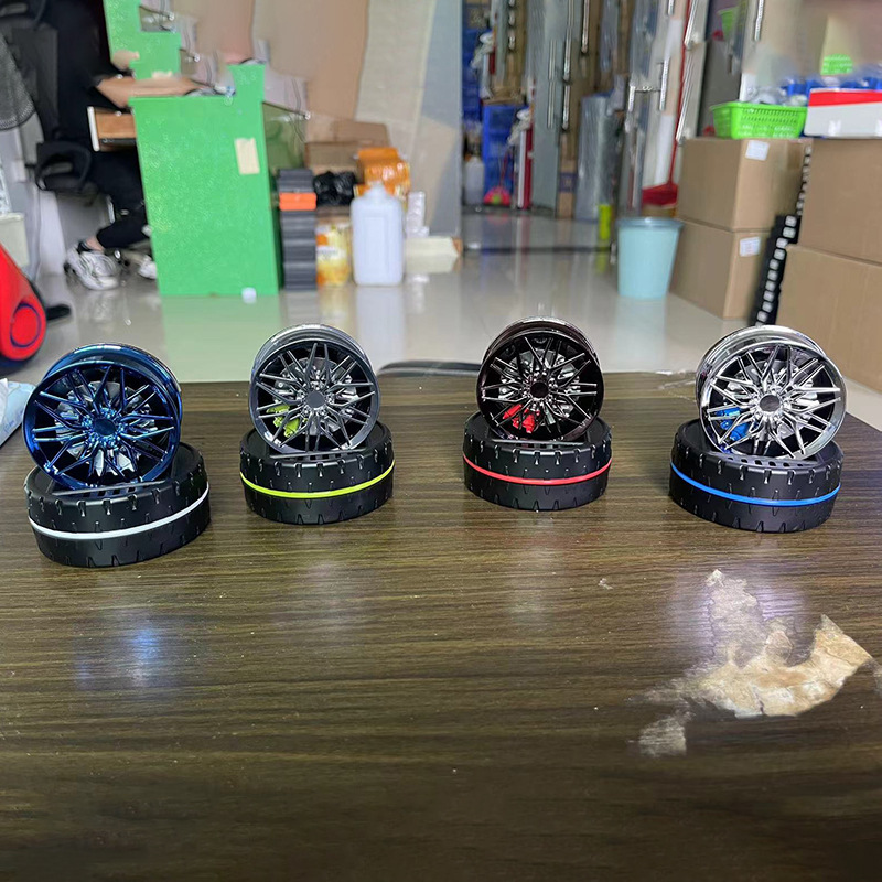 飞驰轮毂车载香水太阳能汽车香薰摆件车内中控台座式香氛装饰用品