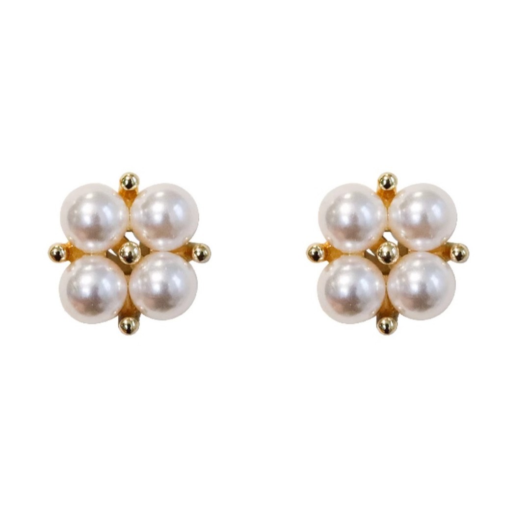 925 silver needle freshwater pearl small stud earrings for women, French, simple and elegant, a popular accessory Item Picture
