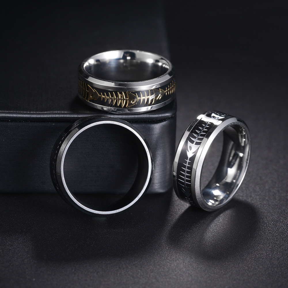 Cross-border European and American Amazon men's new stainless steel trendy accessories 8MM fishbone patch ring, one-piece consignment Application Scenario