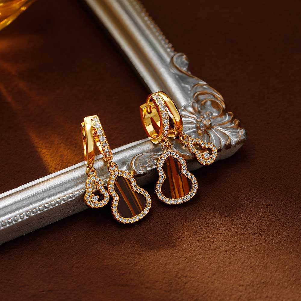 Hyacinth's fashionable and light luxury micro-inlay gourd earrings, a niche design for women, are the latest trendy ear buckles and bestsellers in 2025 details Picture