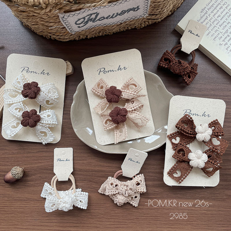 New retro autumn and winter fabric hollowed-out heart-shaped flower hair clips for children, children's hair clips that won't damage hair, baby hair bands for women