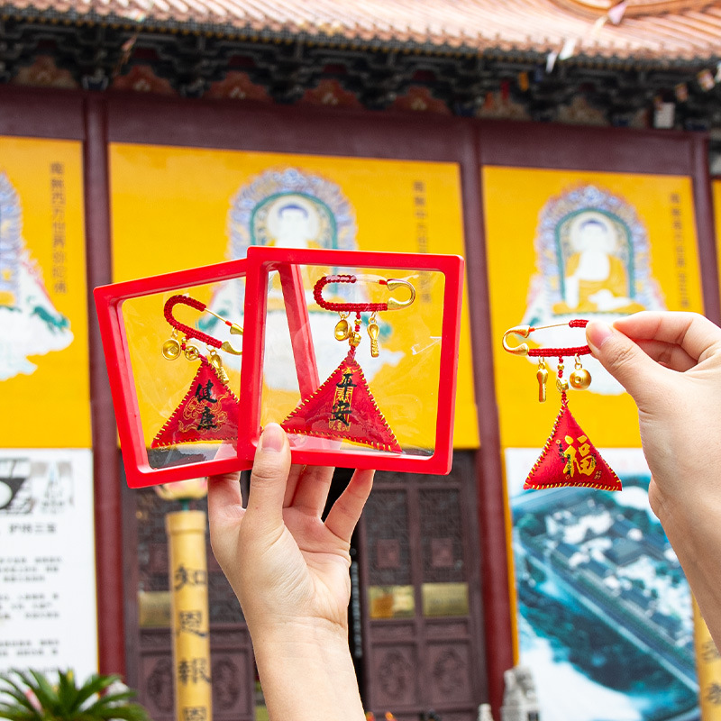 Scenic area pins, lucky bags, sachets, triangular hand-sewn sachets, portable sachets, pendants, lucky bags, sachets, triangular talismans, sachets Specification image