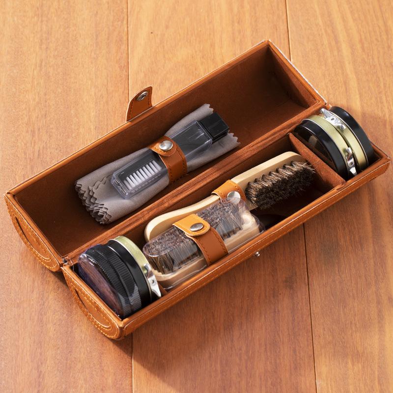 Factory direct supply shoe polish sets, shoe polish brushes, genuine leather shoes, travel shoes, black colorless shoe polish and maintenance oil sets