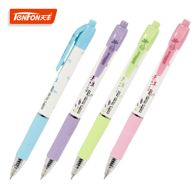 Factory direct supply of student stationery heat transfer pattern ballpoint pen 5672 plastic press 0.5MM Ballpoint pen