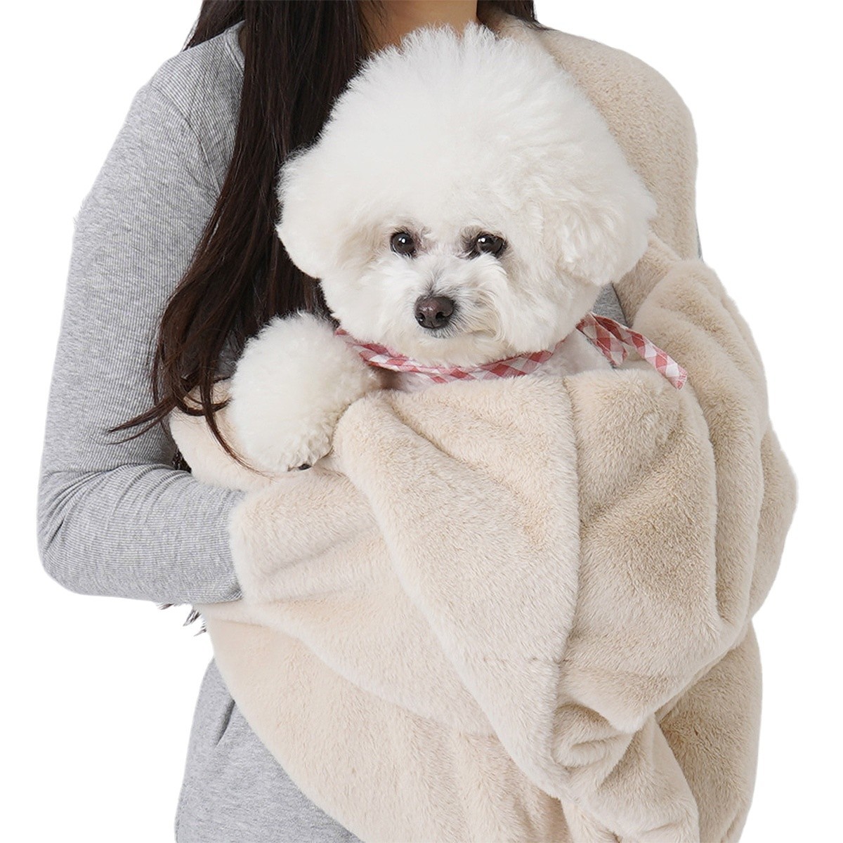 This portable single-shoulder pet bag is convenient for going out. It is a fashionable solid-color pet bag Item Picture