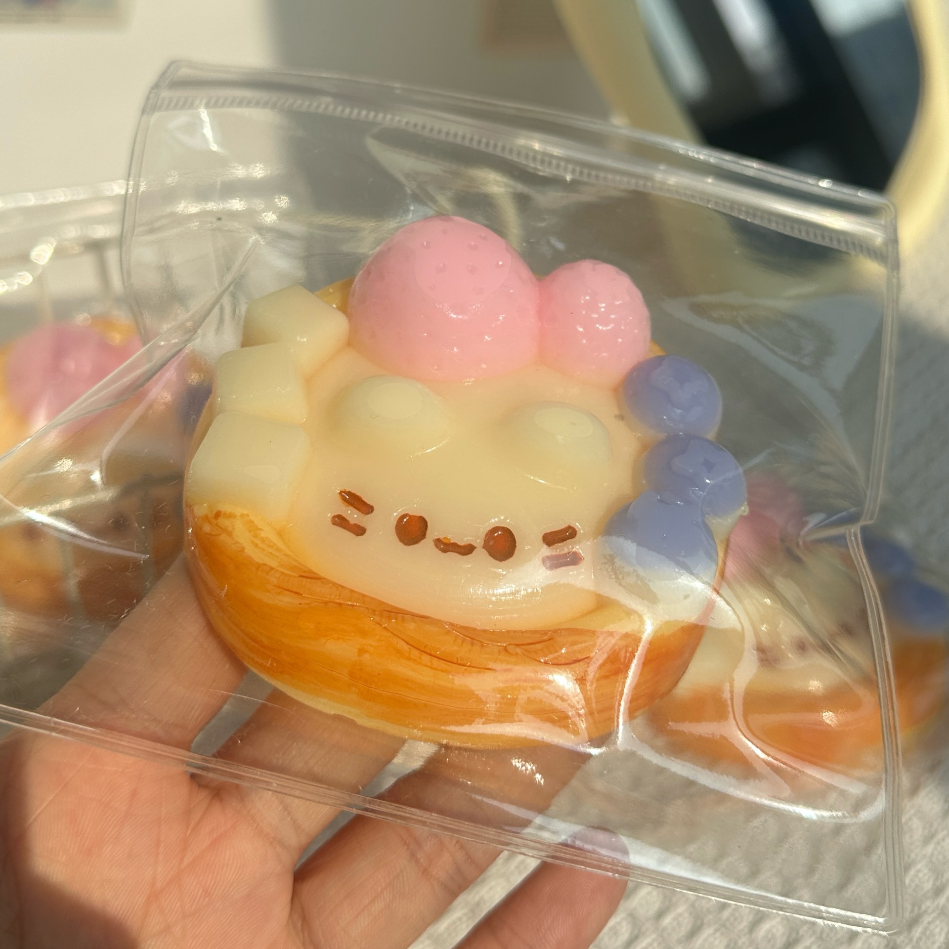 Hot-selling, in-stock Niannile kitten egg tarts with a water-like, creamy texture and a silicone-like feel, as well as a slime, stress-relieving toy Specification image