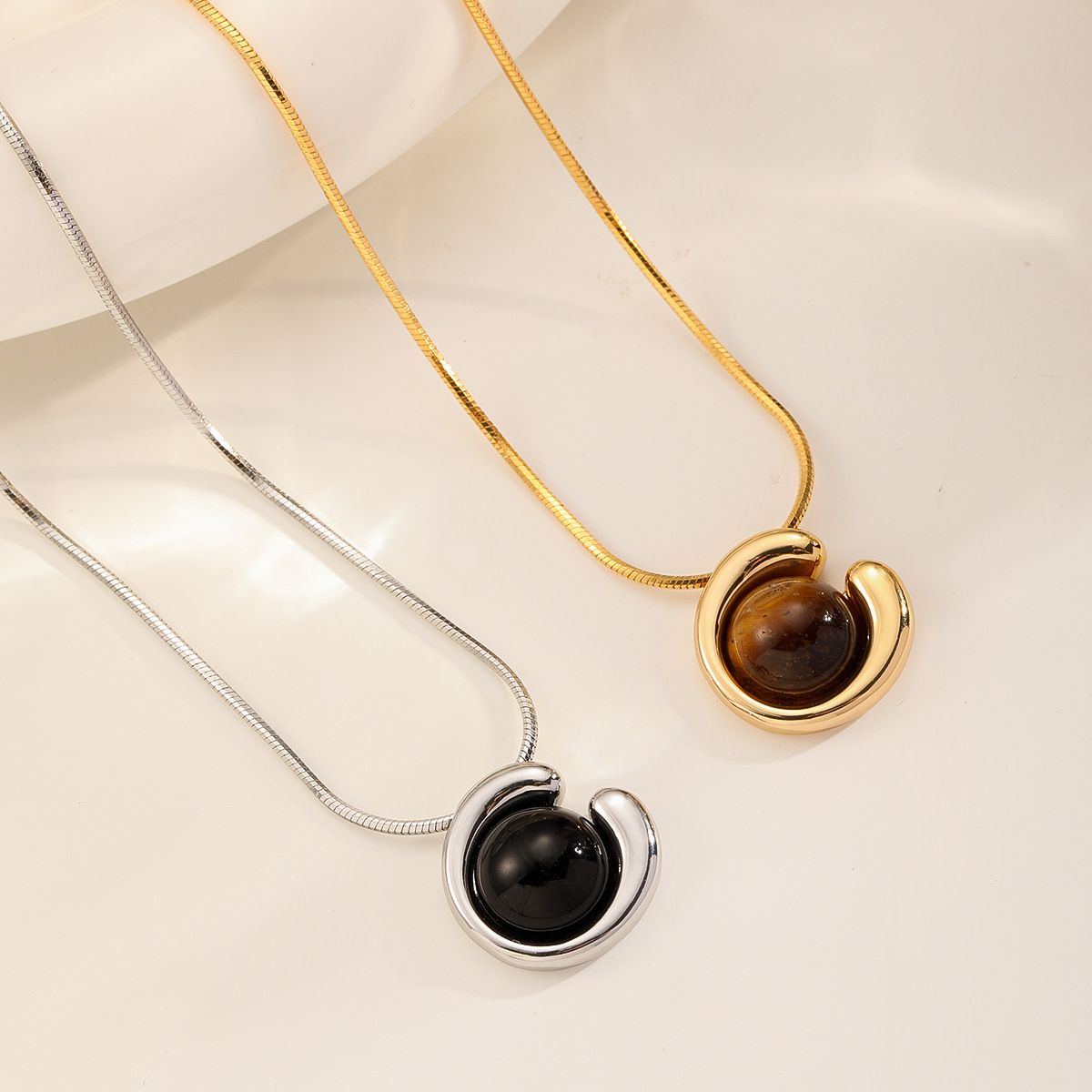 Nasha Cross-border Exclusive Maillard Tiger's Eye Necklace Long pendant, high-quality layered necklace, versatile for daily use Application Scenario