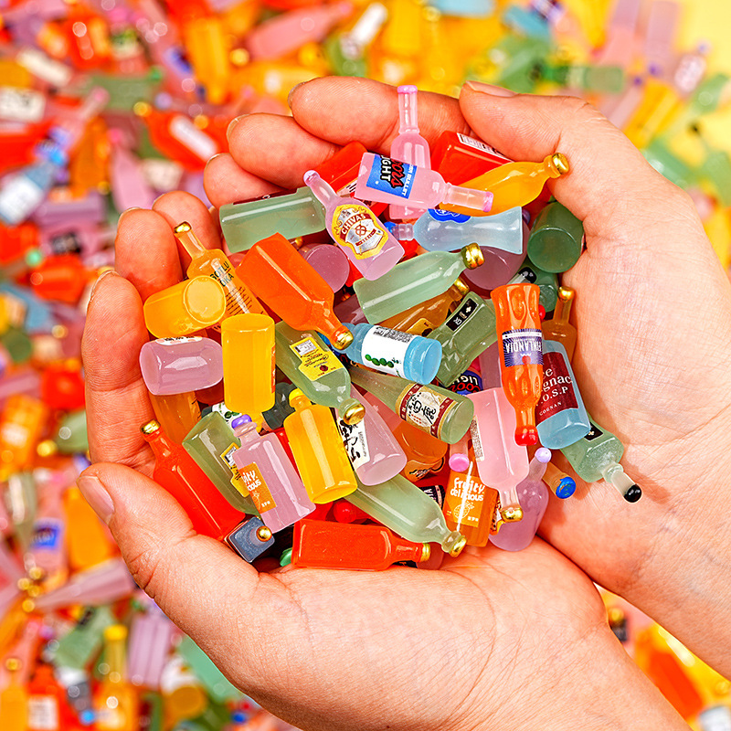 仿真夜光小酒瓶树脂迷你创意饮料瓶小配件diy瓶子饰品混款批发细节图