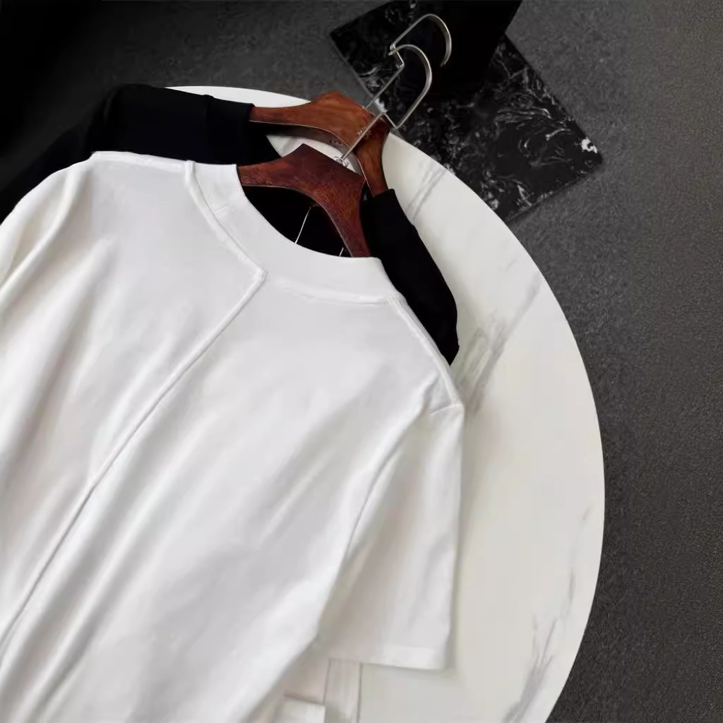Minimalist R0W's signature smooth and soft pure cotton round-neck, mid-back spliced short-sleeved, straight-shoulder white T-shirt for women with a semi-high neck