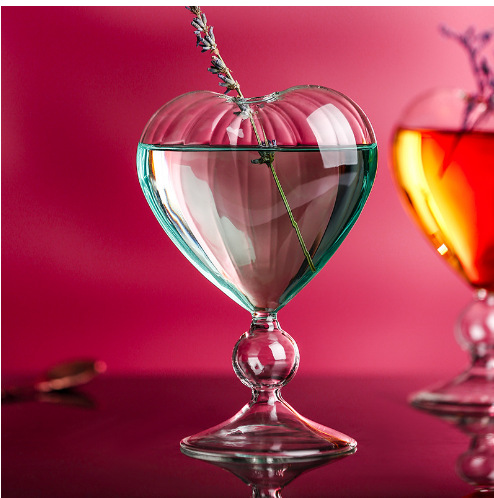 ins popular heart-shaped cocktail cup, personalized bar juice cup, creative Japanese glass wine glass, tall glass Specification image
