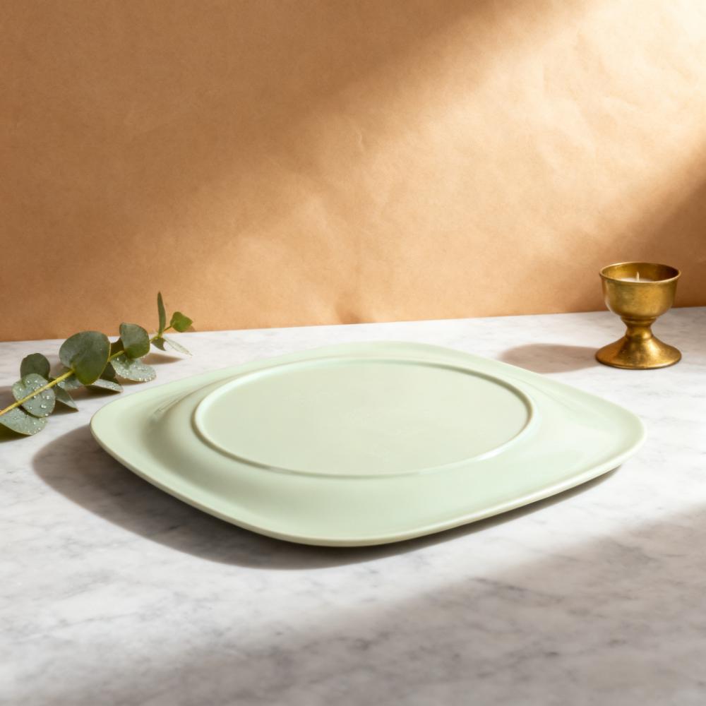 Customized melamine square rice roll plates for commercial restaurants and hotels, green stir-fried rice plates for hot pot restaurants Application Scenario