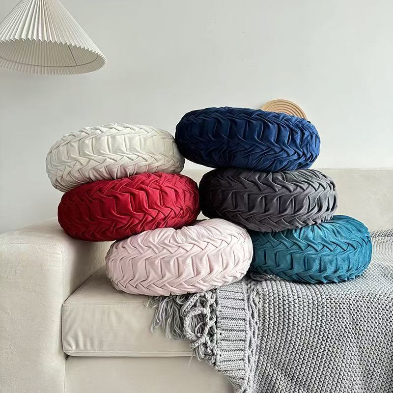 Cross-border light luxury round hand-sewn pleated cushion, Nordic pumpkin wheel throw pillow, tatami bay window round cushion Application Scenario