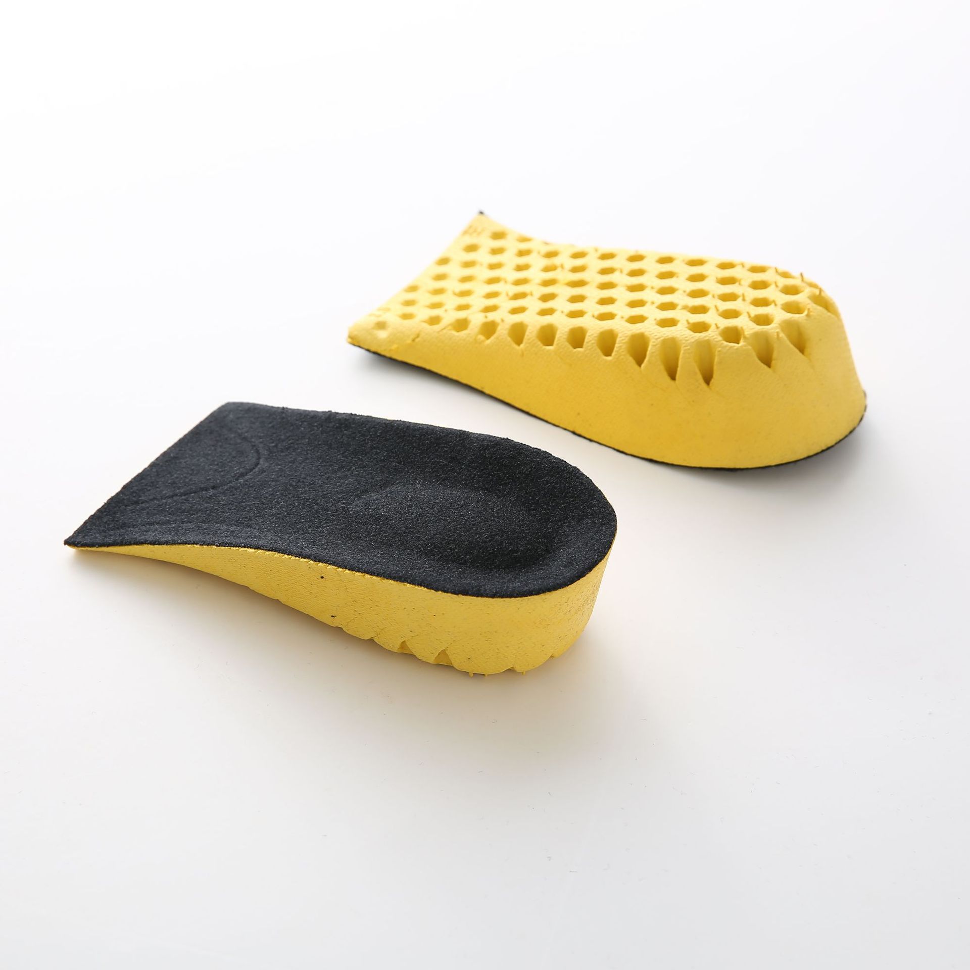 PVC inner height-increasing insoles are not tiring to stand for a long time. Invisible inner height-increasing insoles for both men and women are comfortable and shock-absorbing height-increasing insoles details Picture