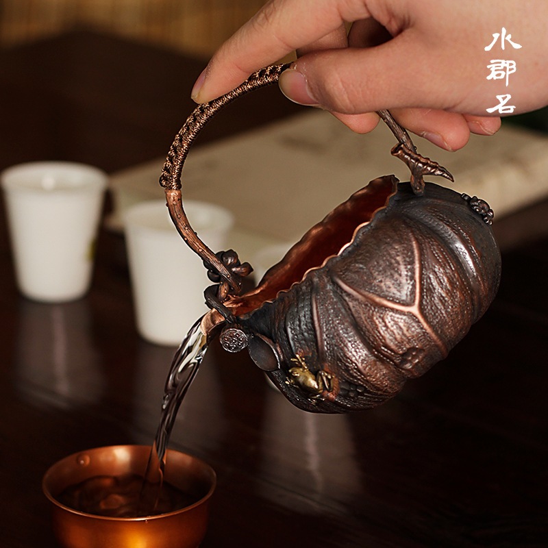 Hand-held wooden handle fair cup, retro purple copper Gongfu tea dispenser, handcrafted tea sea, tea ceremony accessories, large quantity and favorable price Specification image