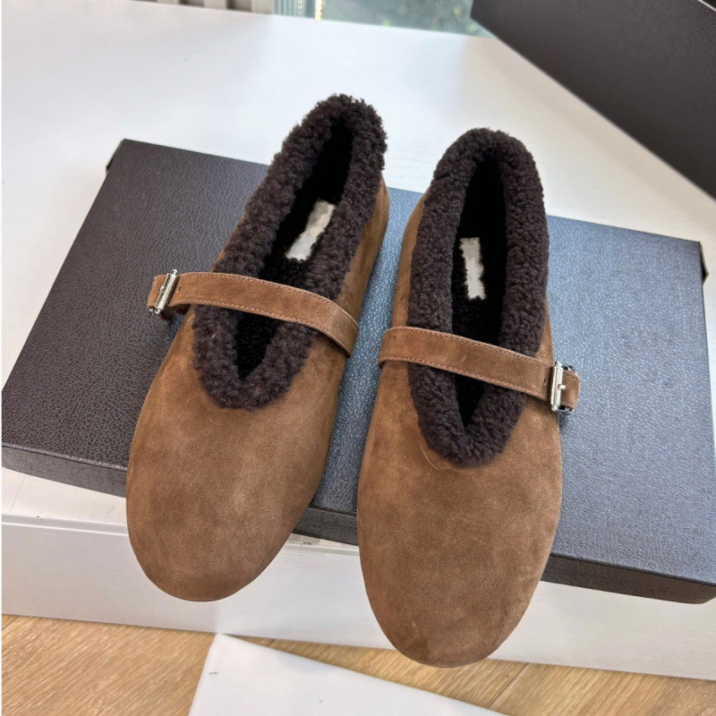 女式棉鞋实物图