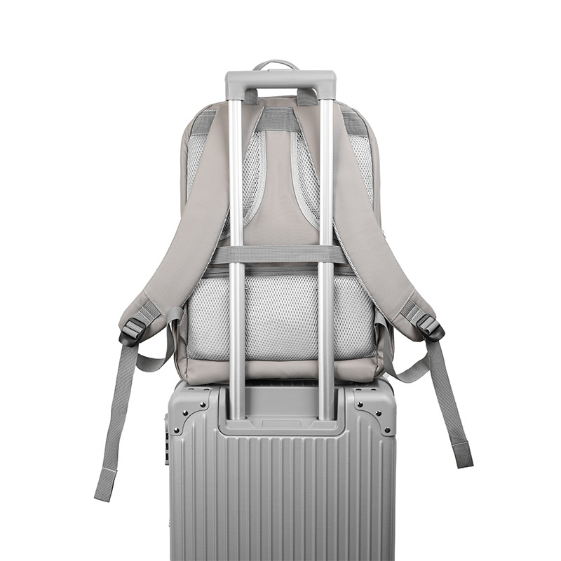 背包/双肩包/户外包男女户外/拉杆背包/双肩背包电脑白底实物图