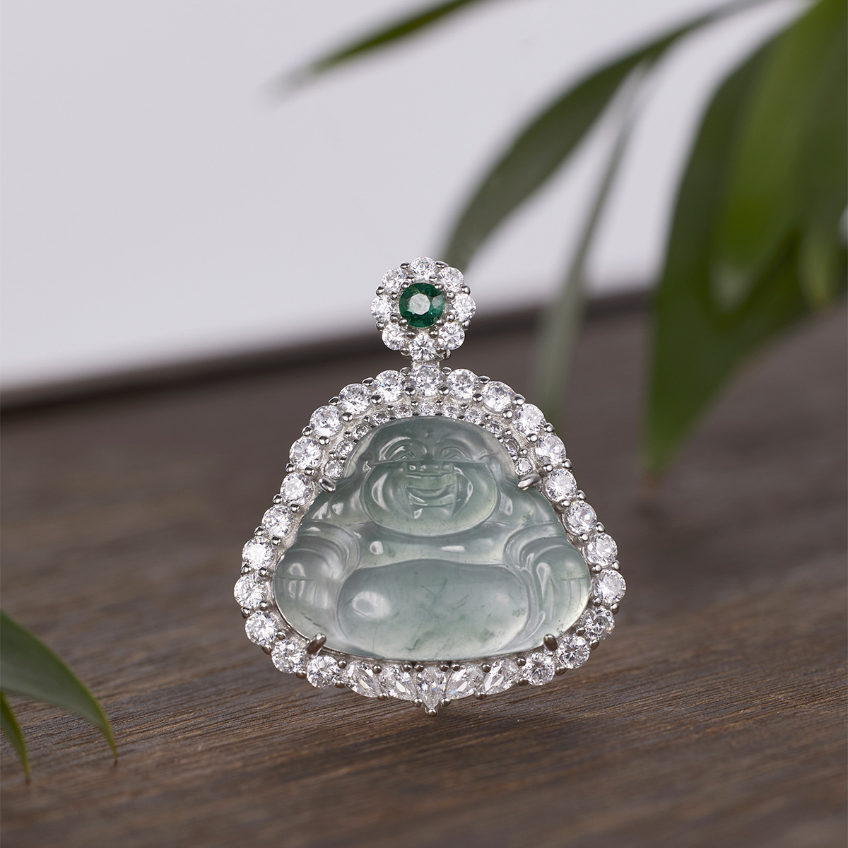 A large-sized natural jadeite pendant for the Buddha deity, a new Chinese-style high-end silver-inlaid jade jewelry with a national trend Application Scenario