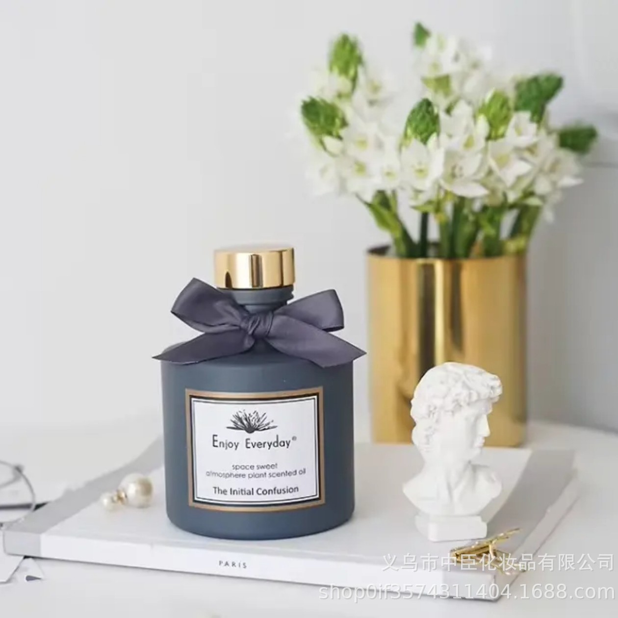 كما ان العطور المذاق للسيدات في السوق المباشر يعدّ الطالعطور في الغرف الدائمة في غرف النوم details Picture