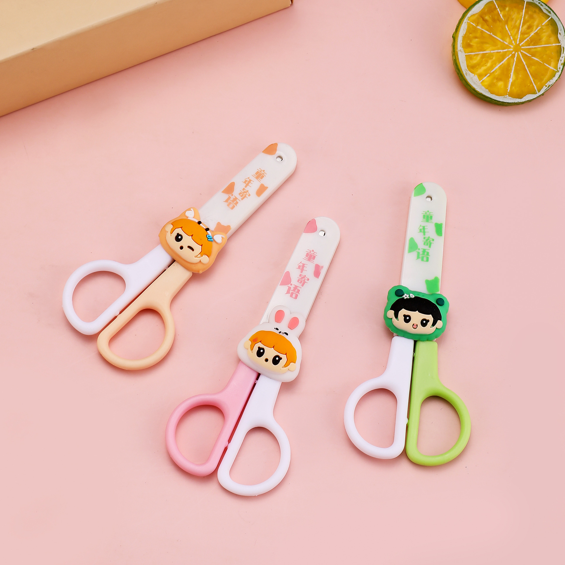 Pioneer 1254 Cartoon Student Scissors Office Art Paper-cutting Handicraft Scissors with Protective case scissors Application Scenario