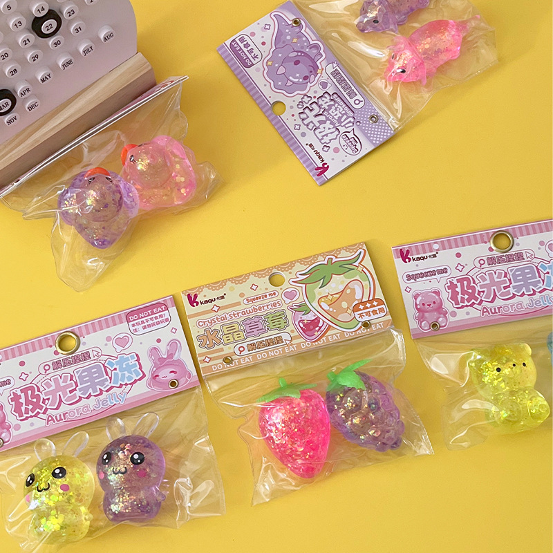 Cartoon Pinching Fun Aurora Jelly Little Animal Pinching Fun Stress-relieving and venting toys Application Scenario