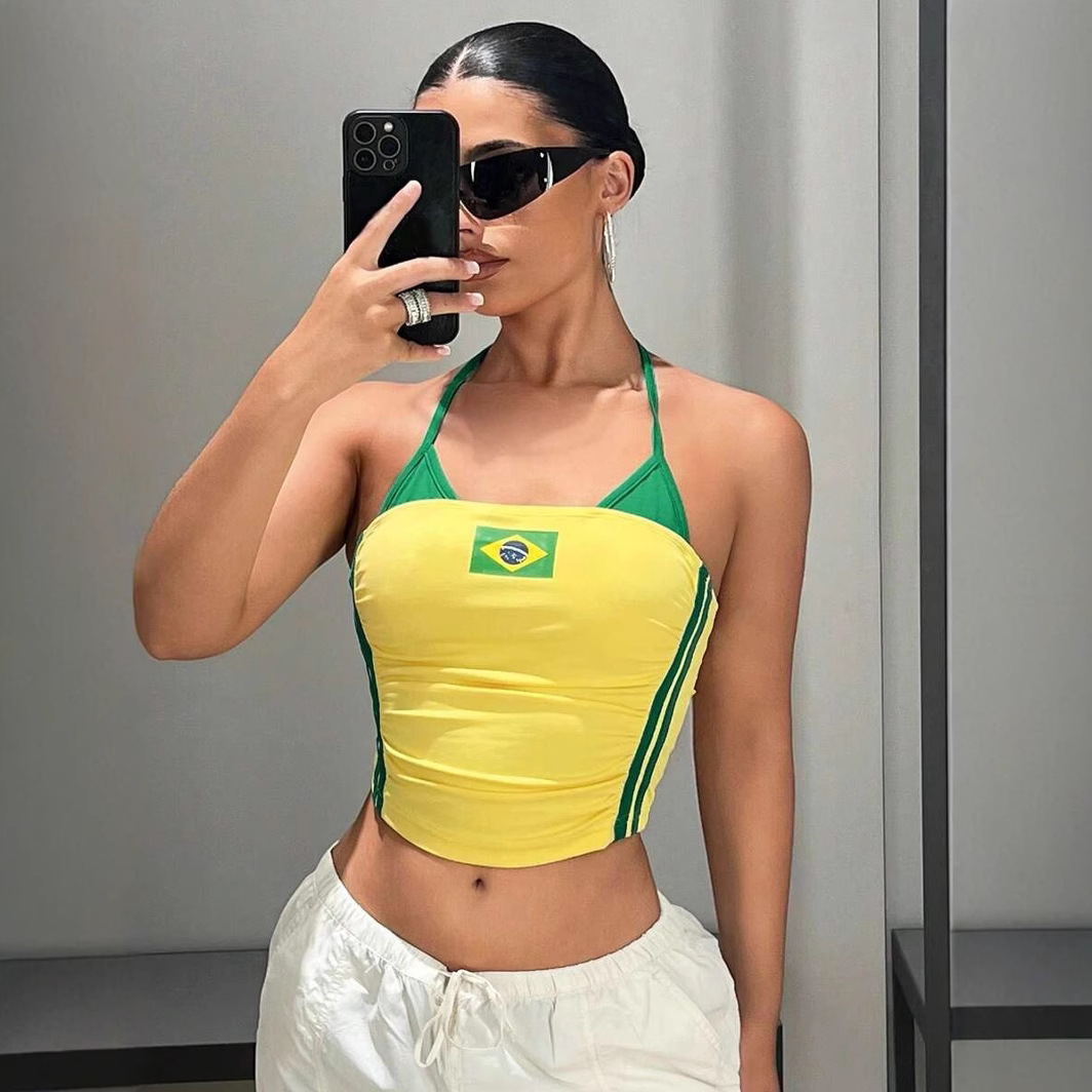 A new summer collection features a halter-neck Brazilian print slimming short crop top that exposes the navel and is sexy. It's a sleeveless fake two-piece tank top full figure