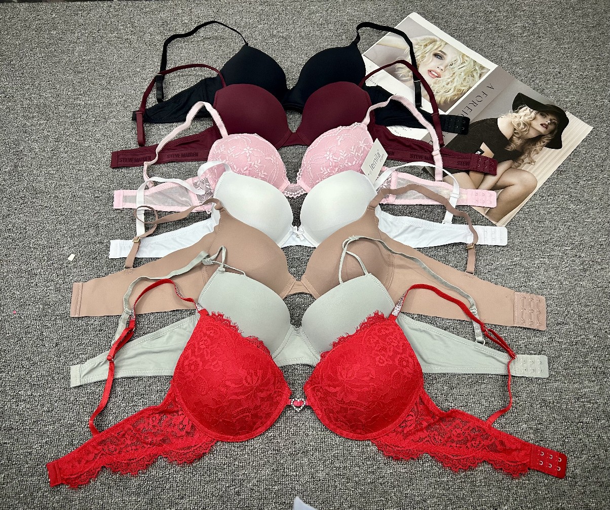 Single-tail export to Europe and America, mixed lace knitted embroidered with steel rims, women's gathering bras, women's sexy mixed bras, gathering cup women's bras Specification drawing