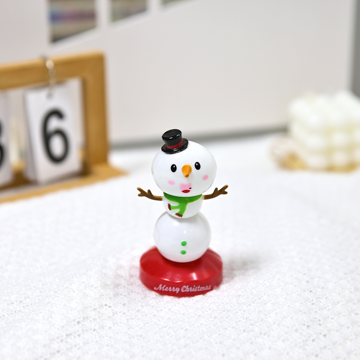 Christmas solar-powered automatic shaking dolls and Christmas solar-powered swinging shaking dolls are available for wholesale and consignment Specification image